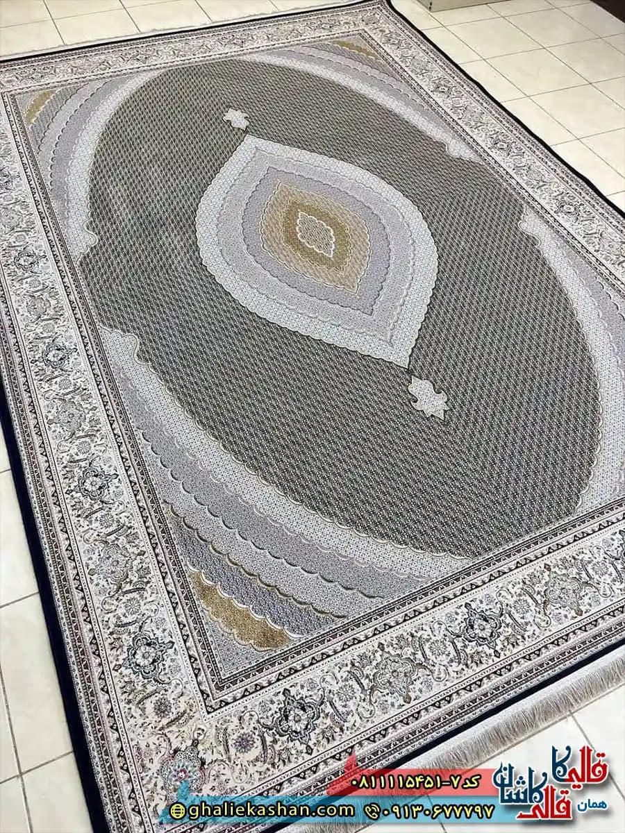 فرش کلاسیک 1500 شانه طرح ریز ماهی رنگ سرمه ای مشکی گل برجسته کاشان 