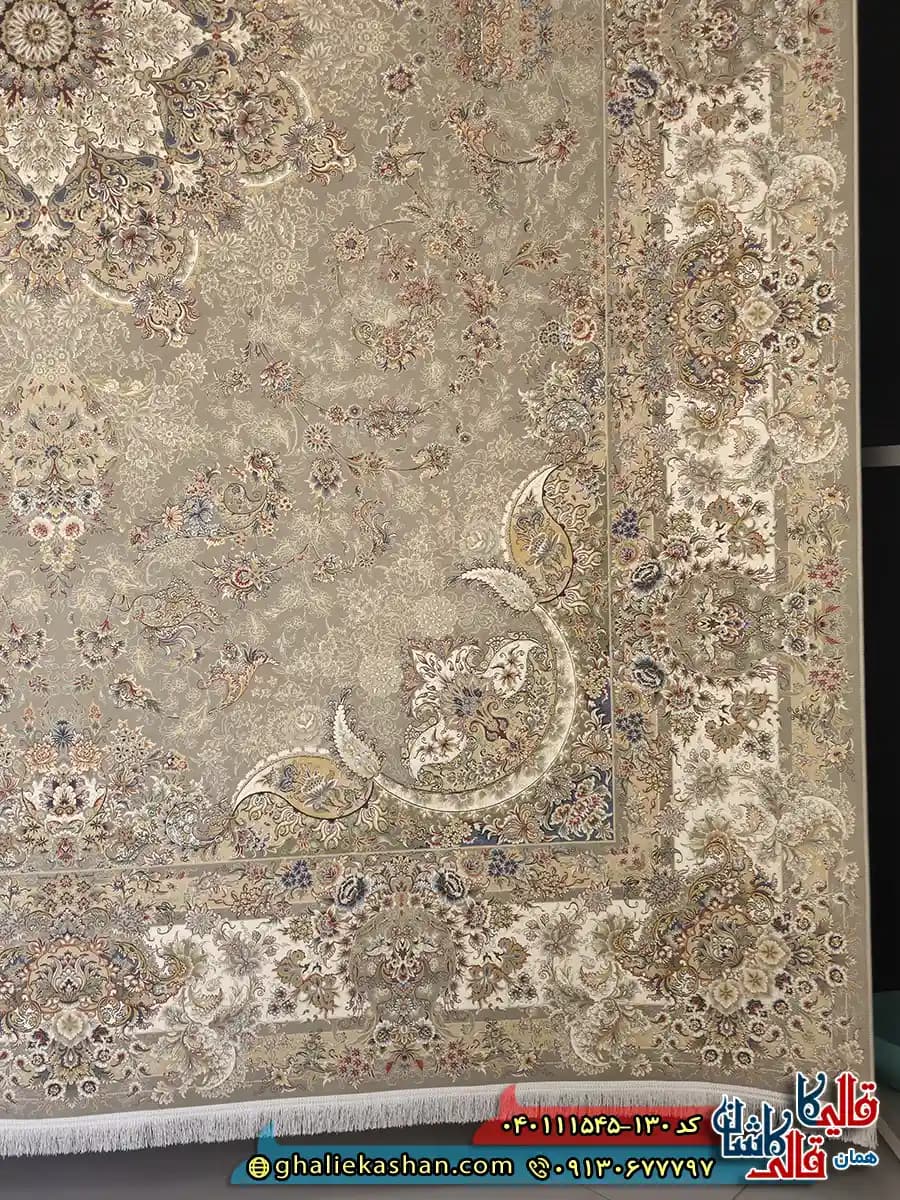 فرش کلاسیک 1200 شانه طرح یاقوت رنگ طوسی فیلی گل برجسته کاشان — تصویر ۲