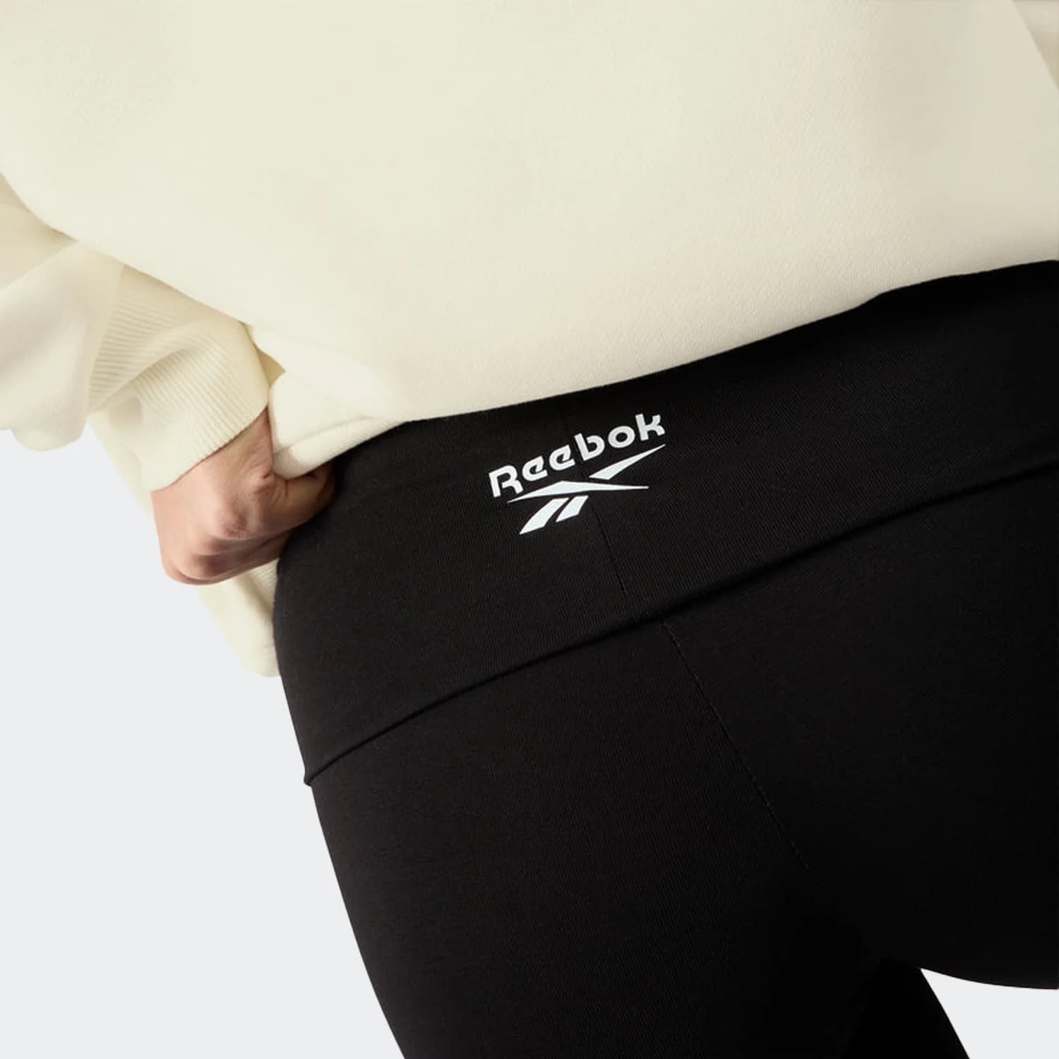 لگ زنانه ریباک مدل Tara Small Logo Flared Leggings — تصویر ۳