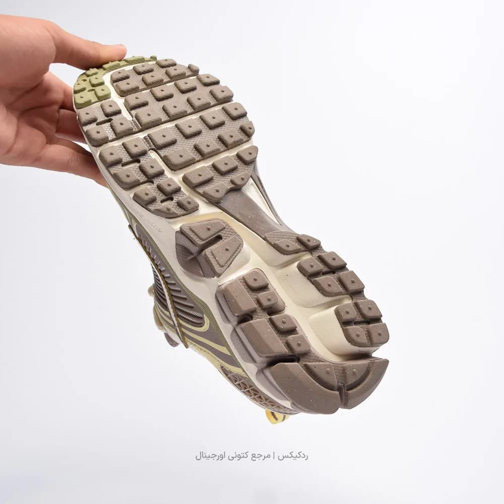 کتونی Nike مدل Zoom Vomero 5 – HV6009-111 — تصویر ۳