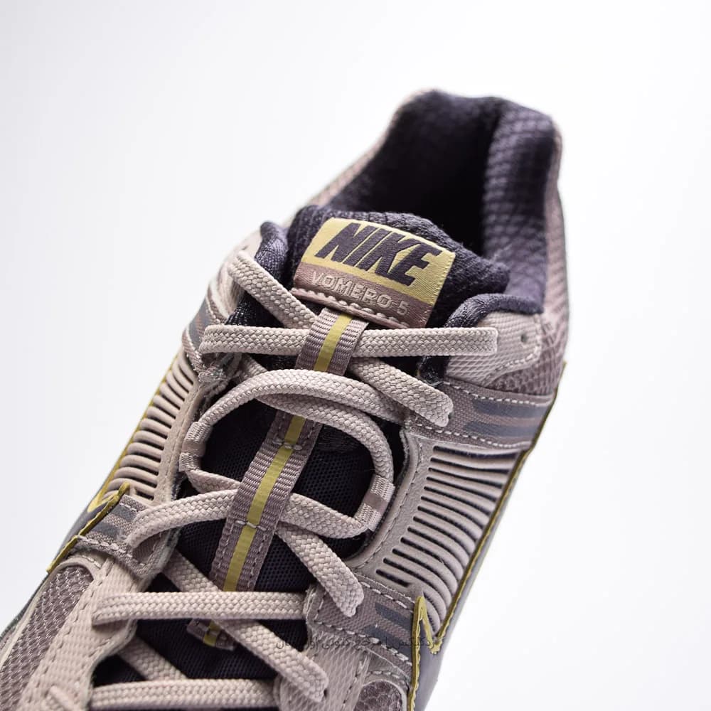 کتونی Nike مدل Vomero 5 – HQ3643-019 — تصویر ۵