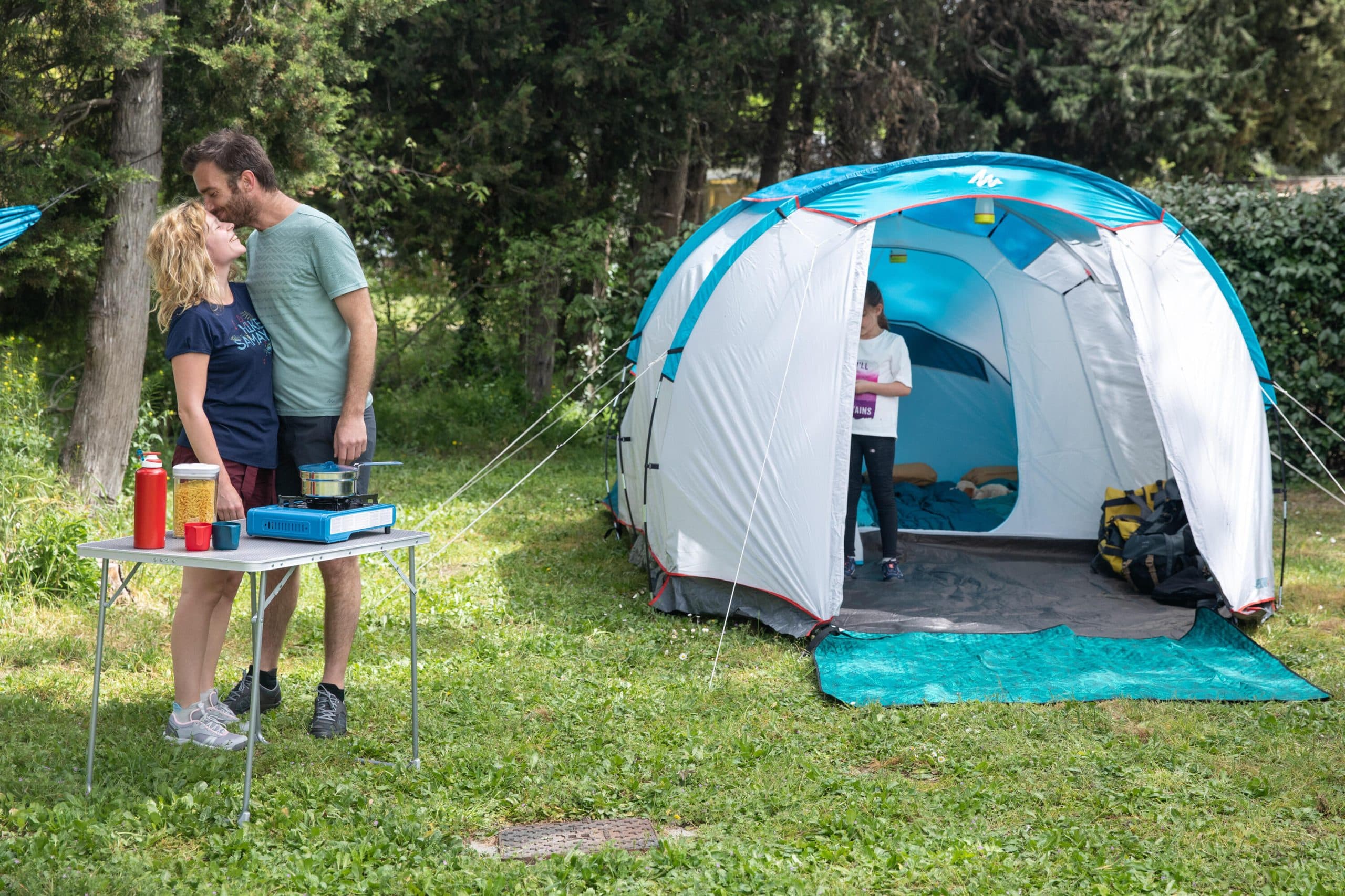 چادر کچوا 4.1 کمپینگ – آرپناز Quechua 4 Person Camping Tent – 1 Room – Arpenaz 4.1 – White blue — تصویر ۲