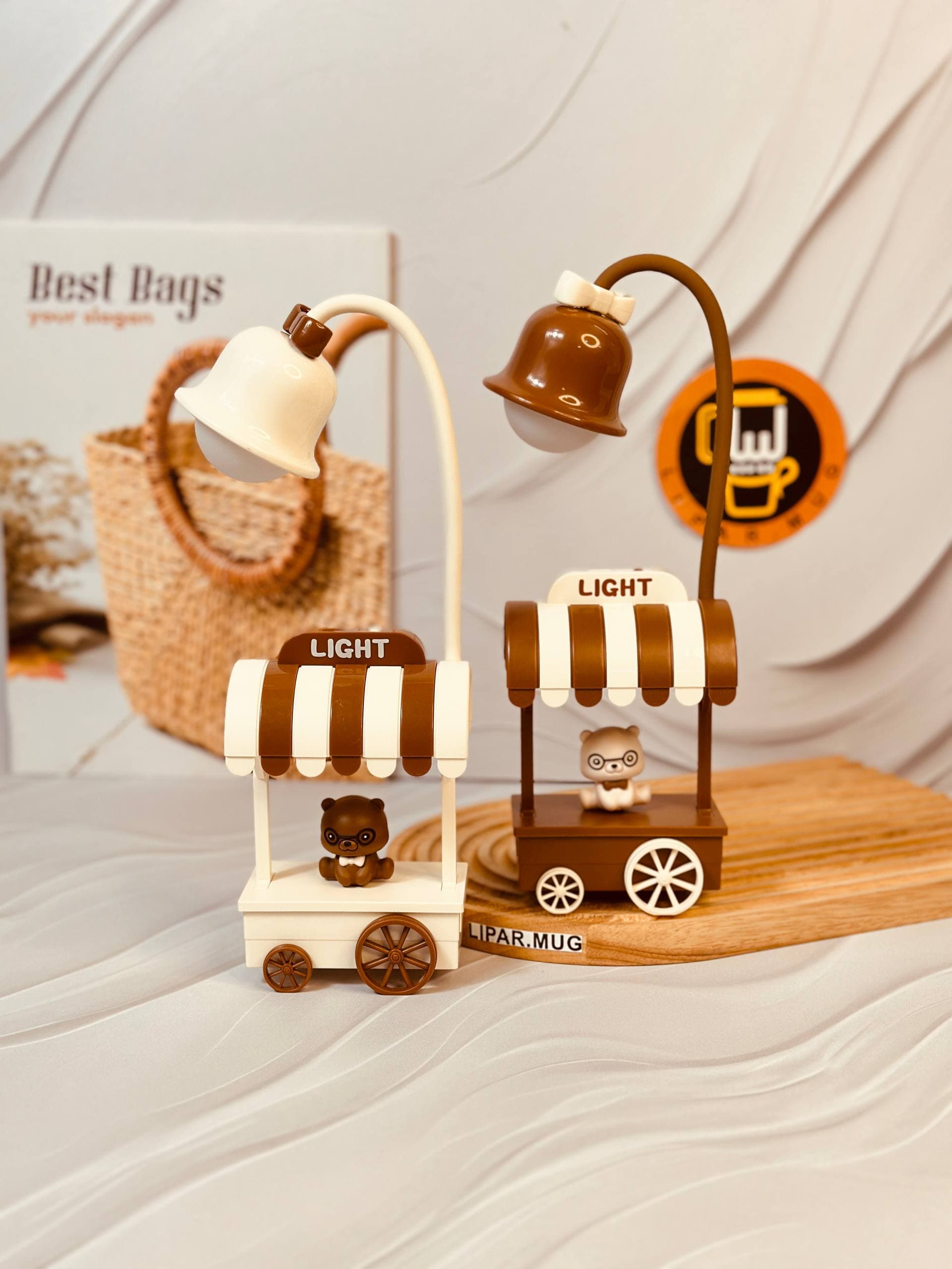 چراغ مطالعه رومیزی طرح خرس قهوه فروش کد 6218