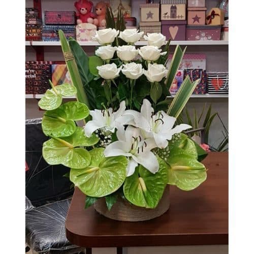 گل فروشی نزدیک کیک و شیرینی خانگی دلانژ محله حکیمیه تهران sh10