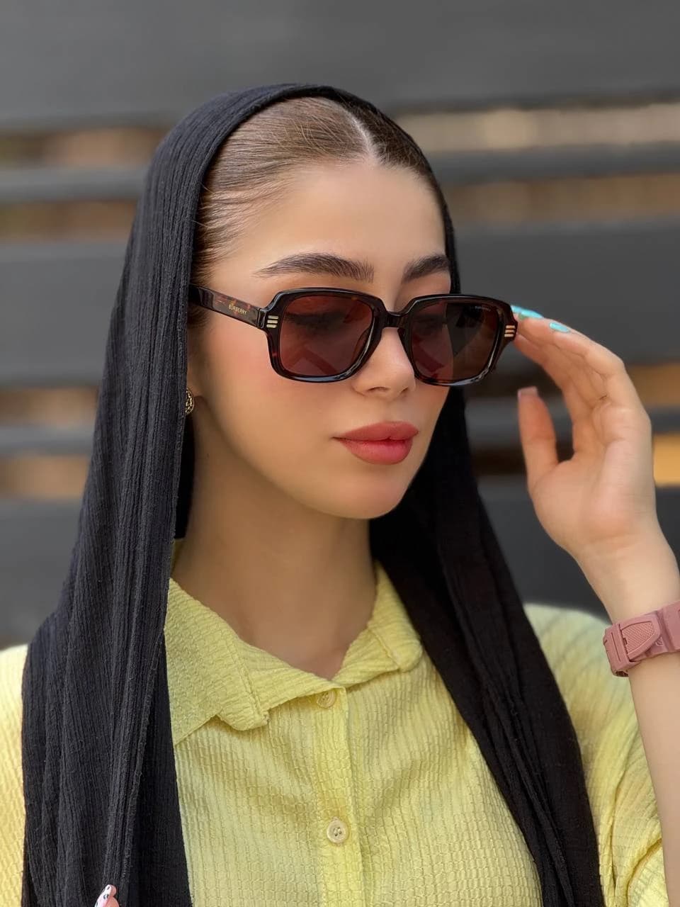 عینک آفتابی برند بربری مدل BE4349 — تصویر ۲
