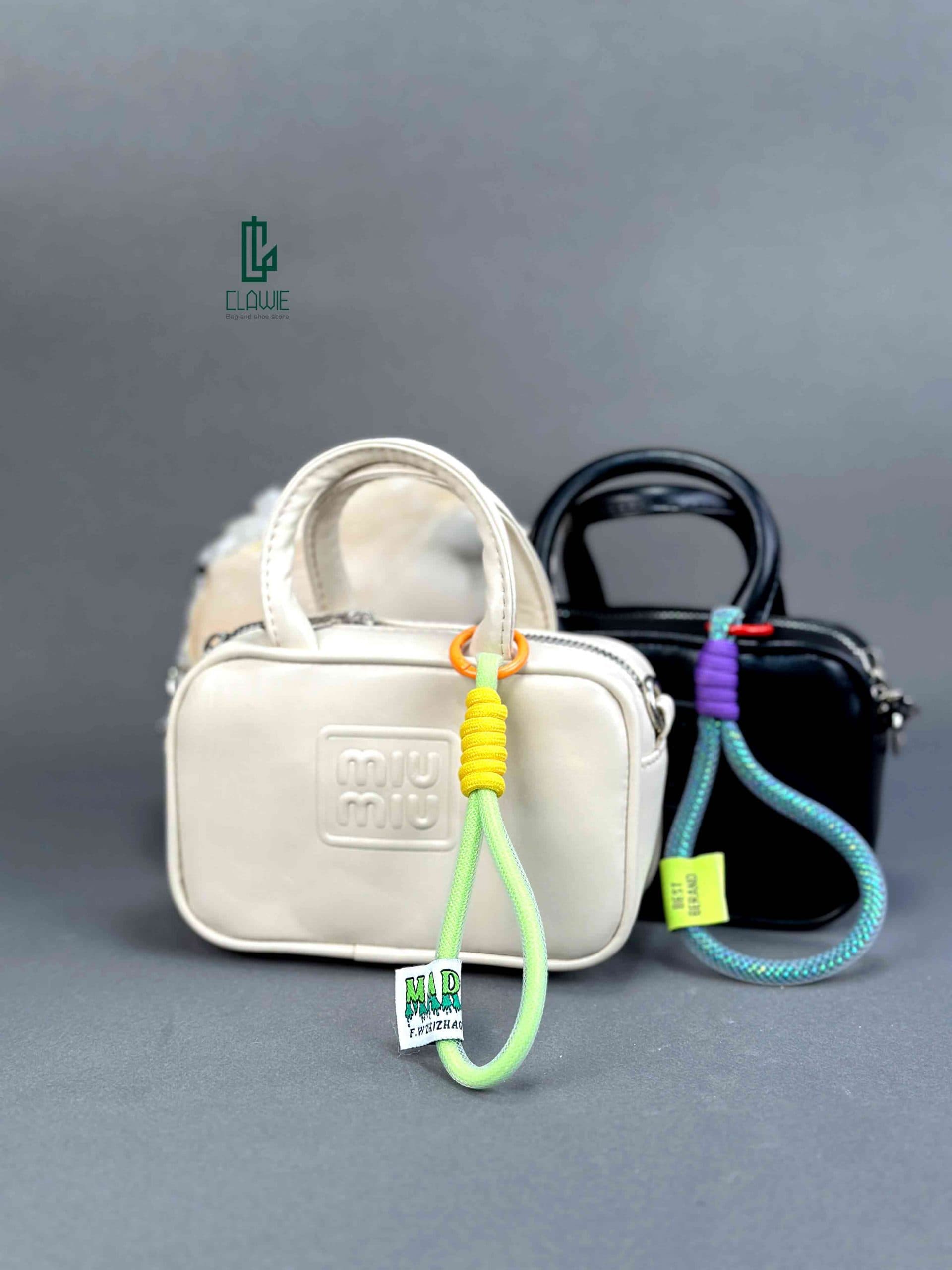 👝 کیف پاسپورتی : miumiu — تصویر ۶