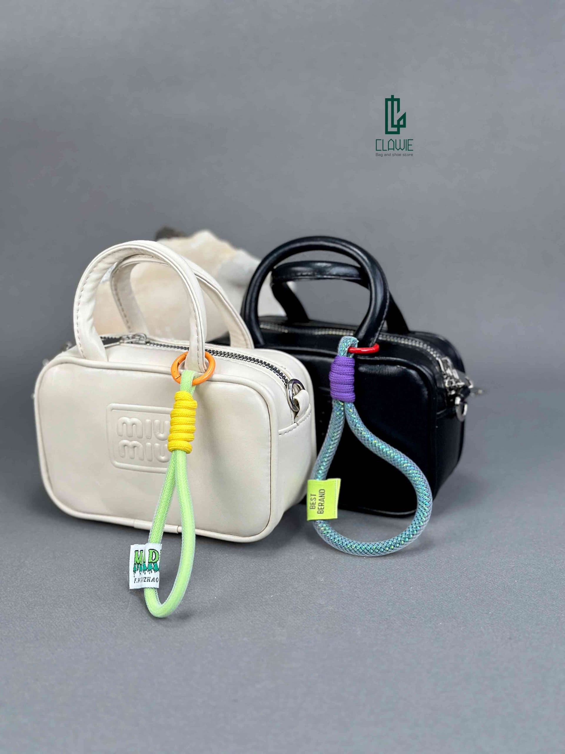 👝 کیف پاسپورتی : miumiu — تصویر ۷