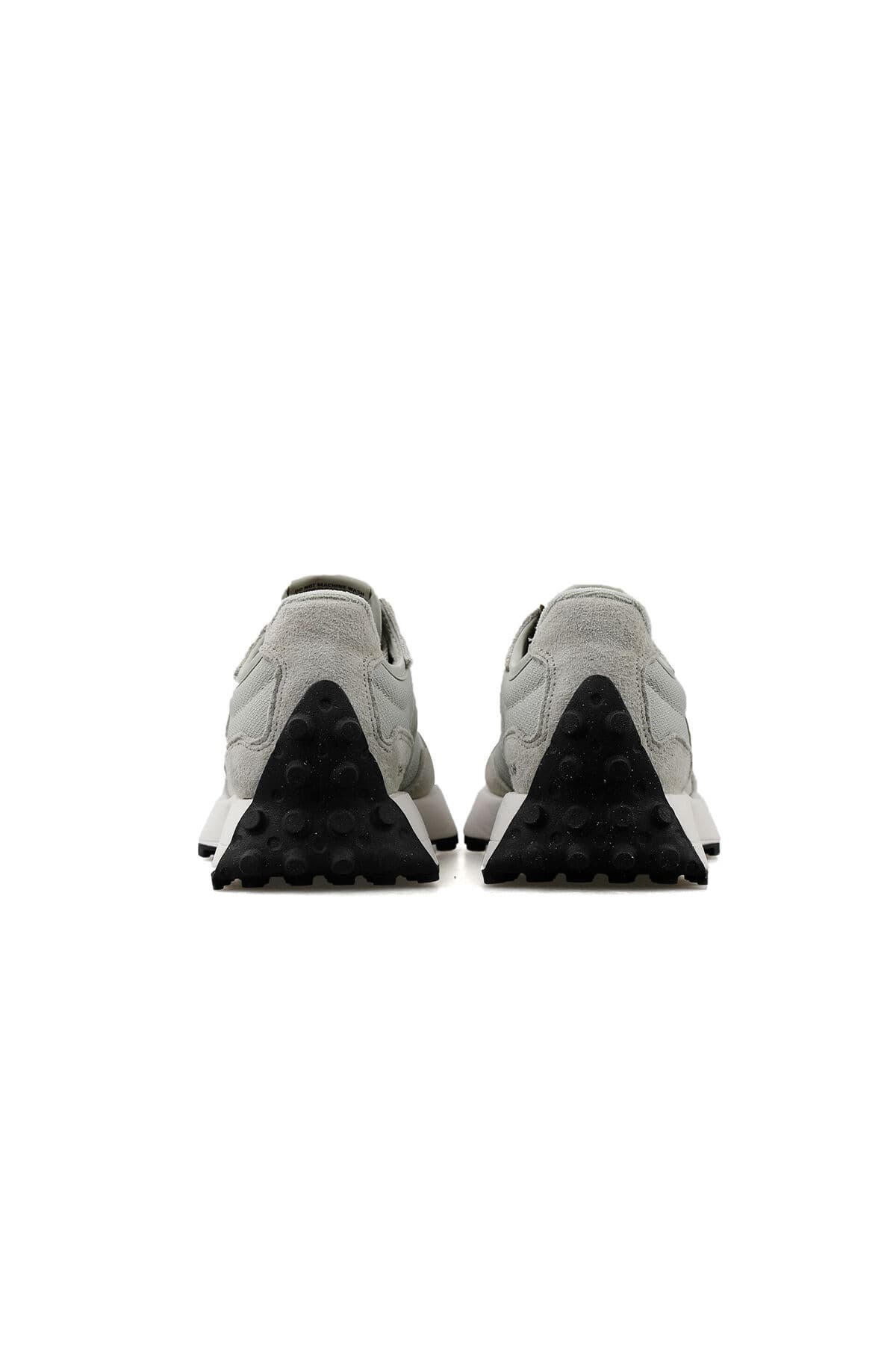 کفش اسنیکر نیو بالانس زنانه چرم مشکی راسته کژوال/روزمره | New Balance U327WTG ID — تصویر ۴