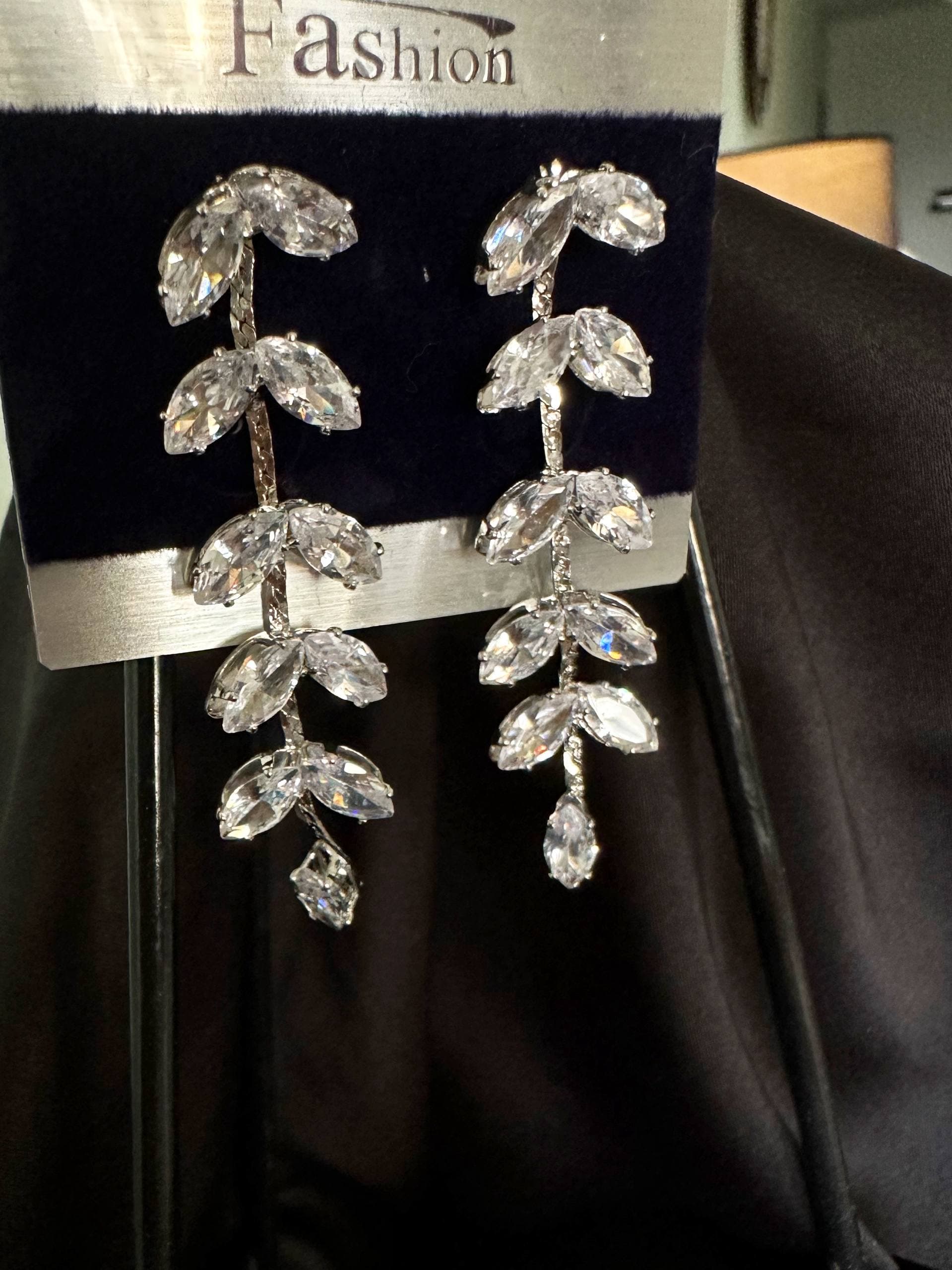 گوشواره مجلسی برگ — تصویر ۲