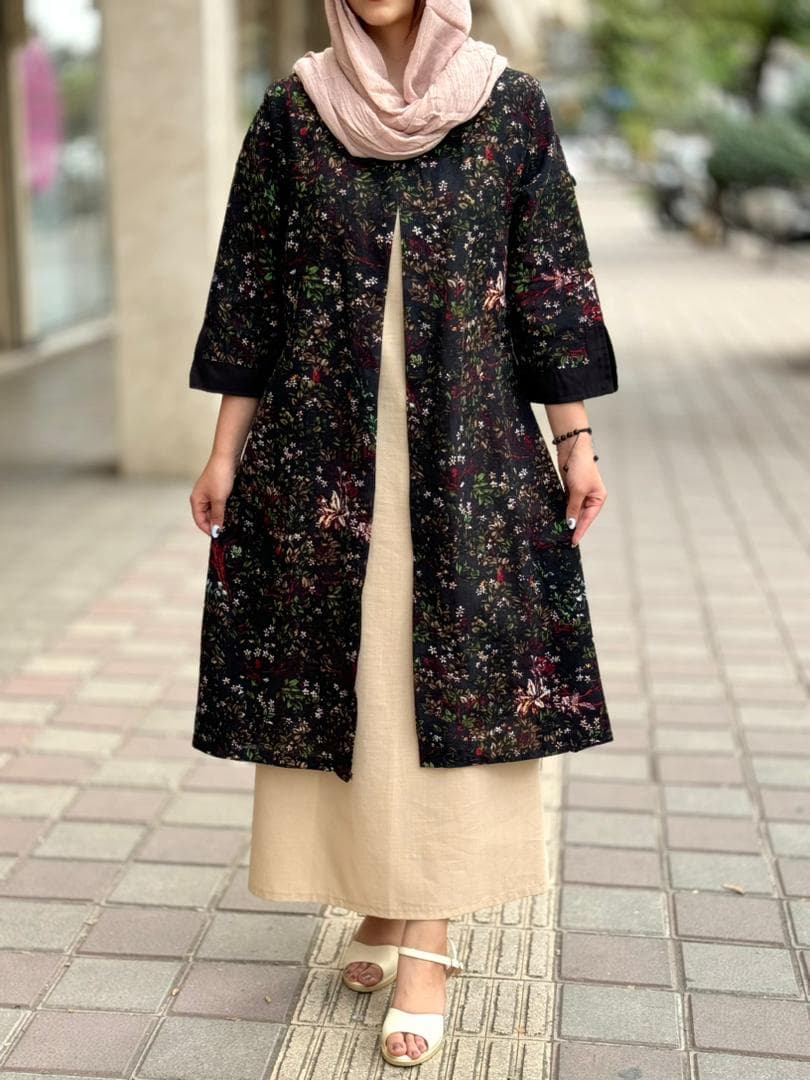 مانتو جیب در پیله مشکی گل ریز سفید زرشکی — تصویر ۳