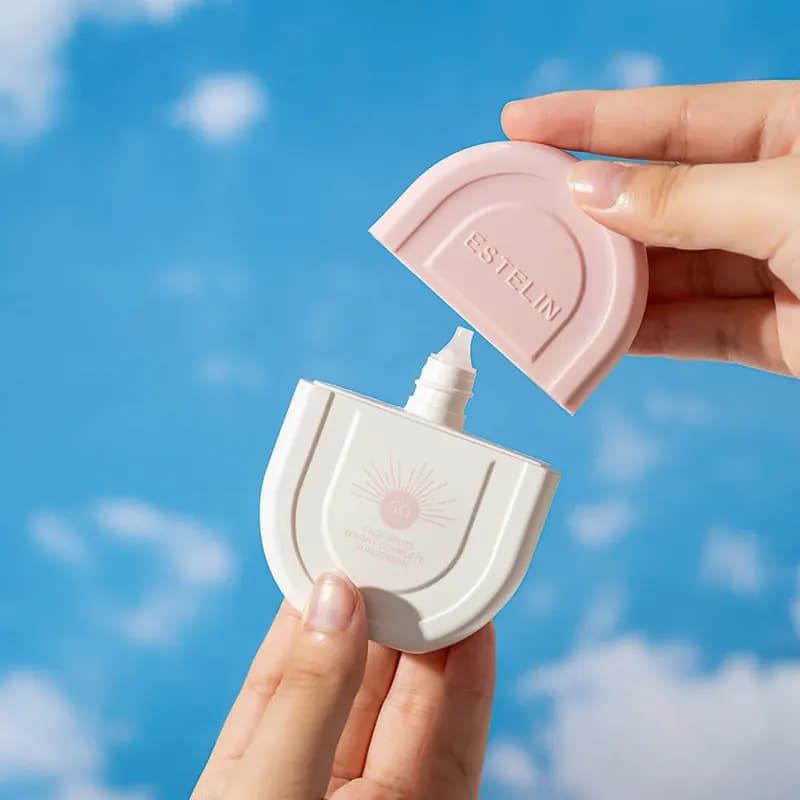 کرم ضد آفتاب ضد لک و روشن کننده استلین SPF50 حجم 50 میلی لیتر — تصویر ۳