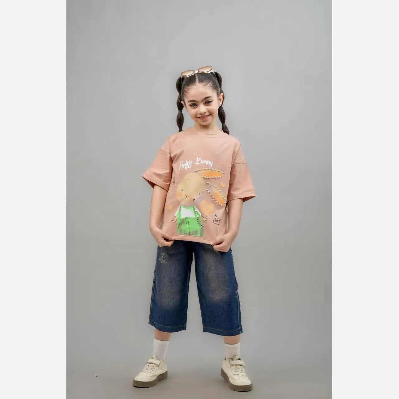 ست تیشرت و شلوارک جین دخترانه مروارید دوزی شده سایز 35 تا 50 — تصویر ۷