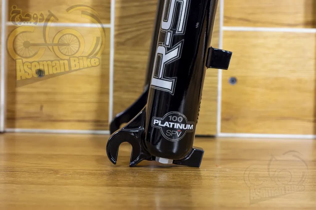 دوشاخ جلو دوچرخه مانیتو RSEVEN سایز 26 Bicycle Fork Manitou R7 RSEVEN Size 26 — تصویر ۸