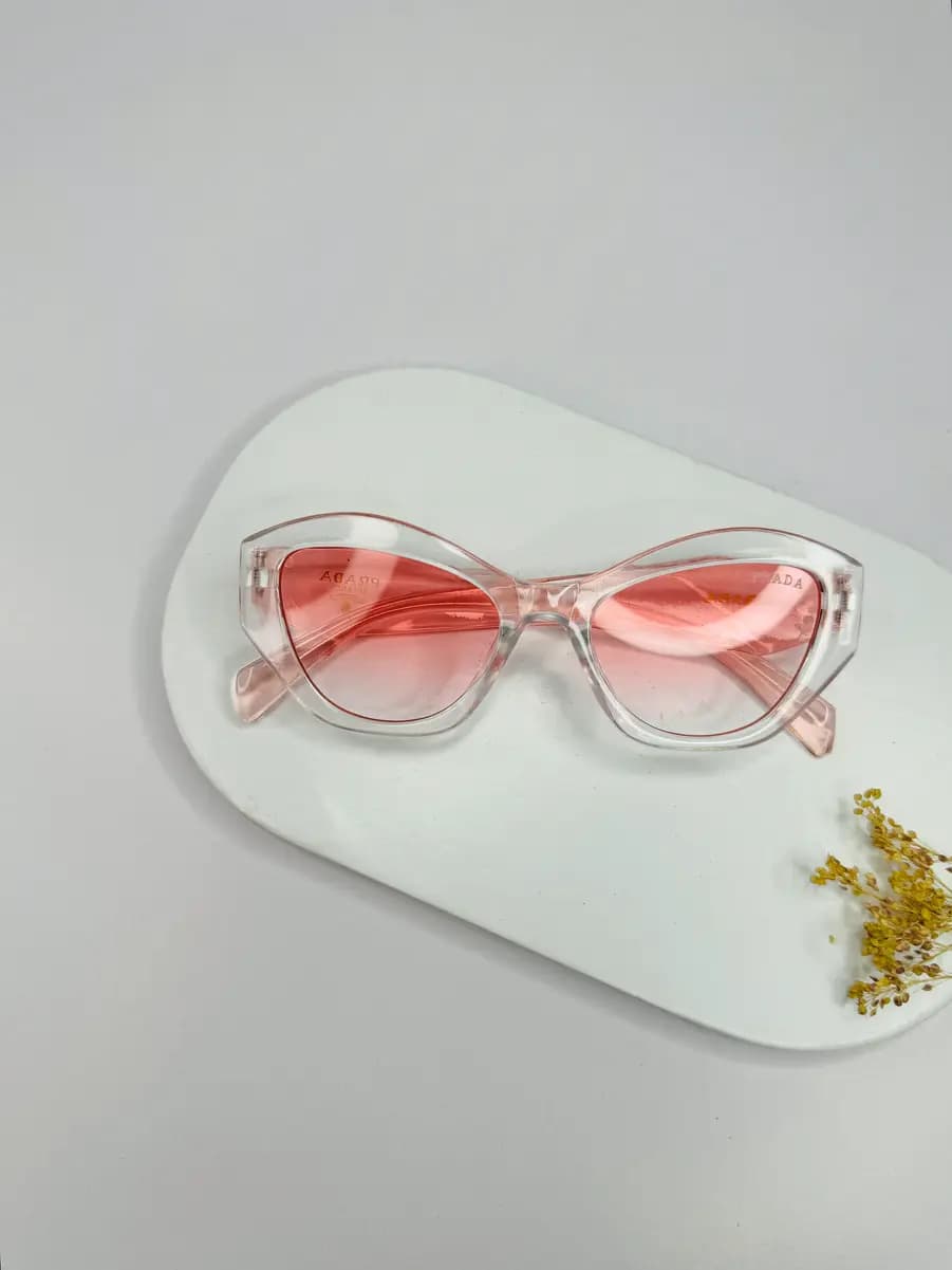 عینک آفتابی برند PRADA زنانه دخترانه رنگ صورتی یخی ترند یووی ۴۰۰