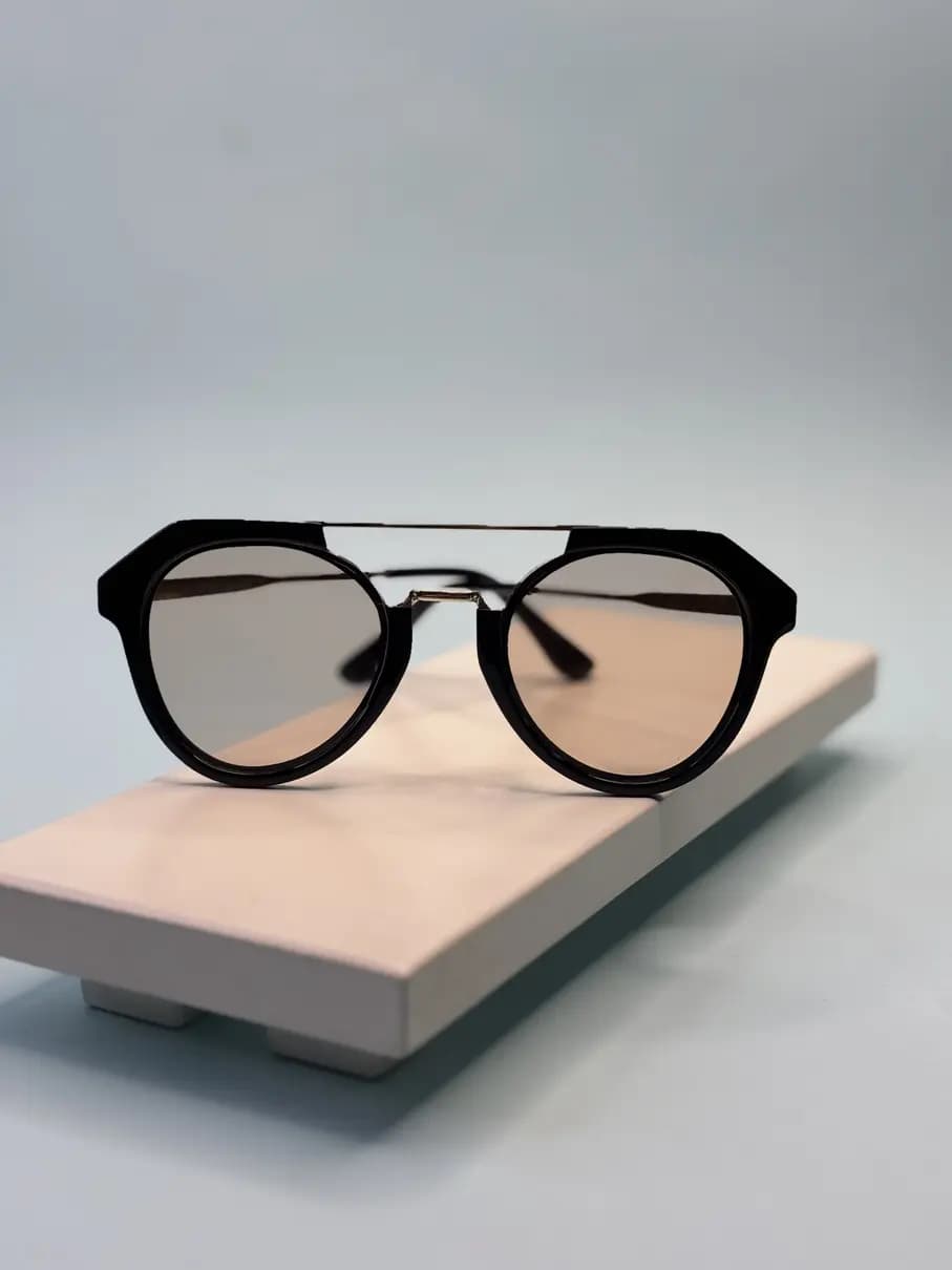 عینک آفتابی اورجینال Rayban قهوه ای روشن UV 400 — تصویر ۲
