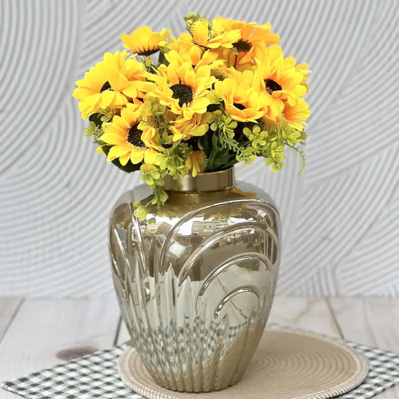 گلدان شیشه ای طرح خطی