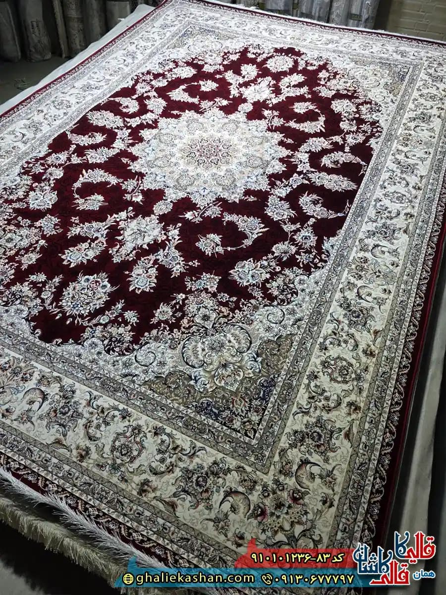 فرش کلاسیک 1200 شانه طرح زمرد رنگ قرمز روناسی کاشان