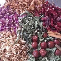 دمنوش چای میوه ای(دمنوش هفت گیاه مفرح 250گرم) چاشنی خاتون — تصویر ۲