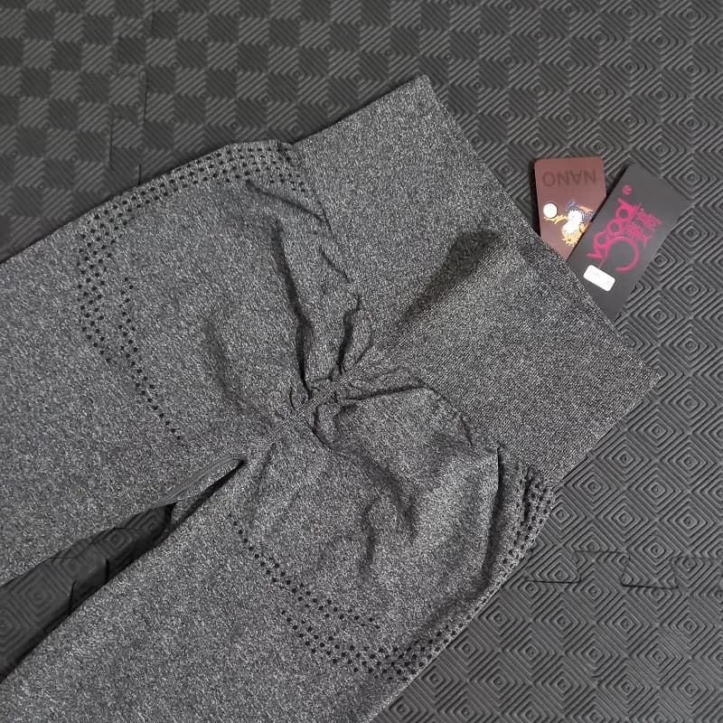 لگ ورزشی زنانه باسن چین دار سیملس وارداتی LS110 — تصویر ۳