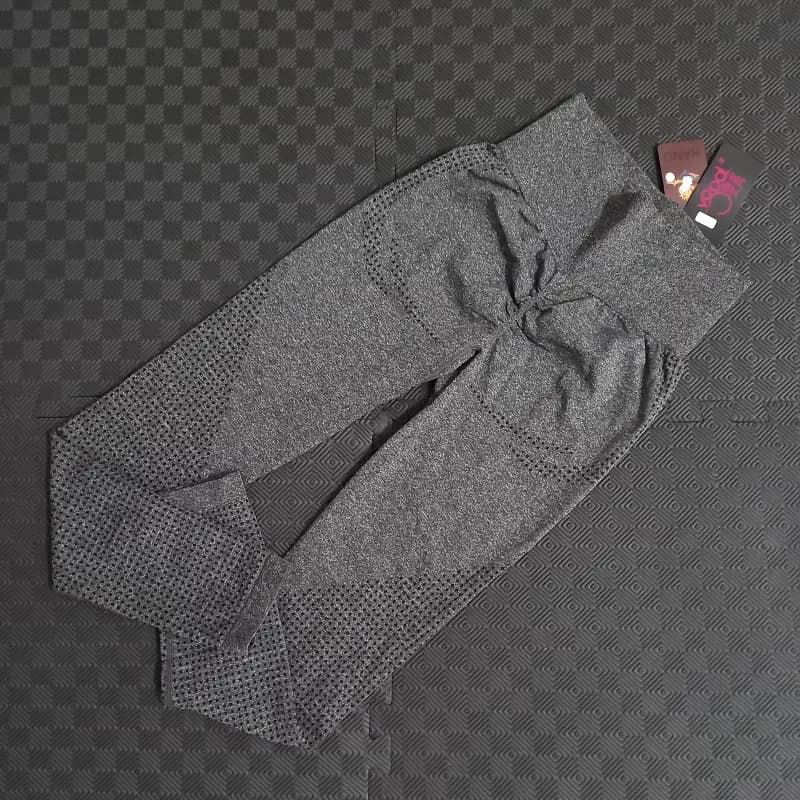 لگ ورزشی زنانه باسن چین دار سیملس وارداتی LS110 — تصویر ۲
