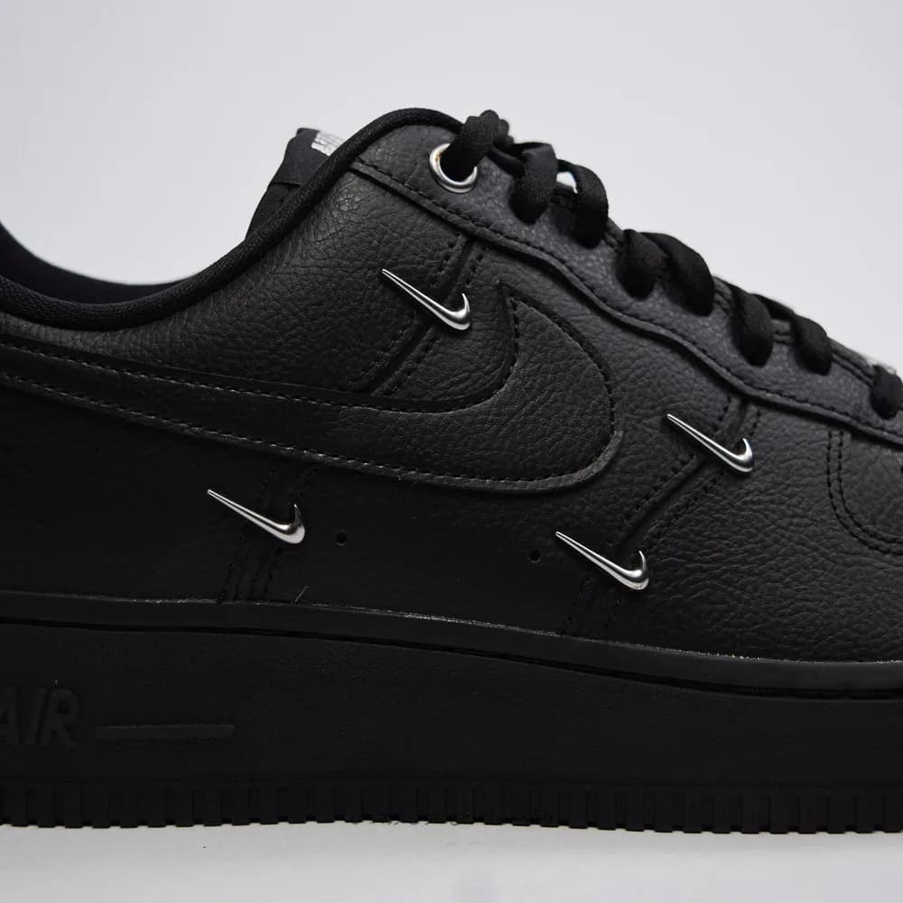 کتونی Nike مدل Air Force 1 07 LX – HQ1180-001 — تصویر ۷