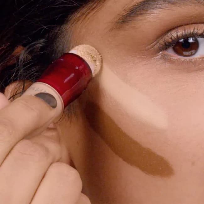 کانسیلر میبلین مدل Instant Anti-Age Eraser شماره 03 — تصویر ۶
