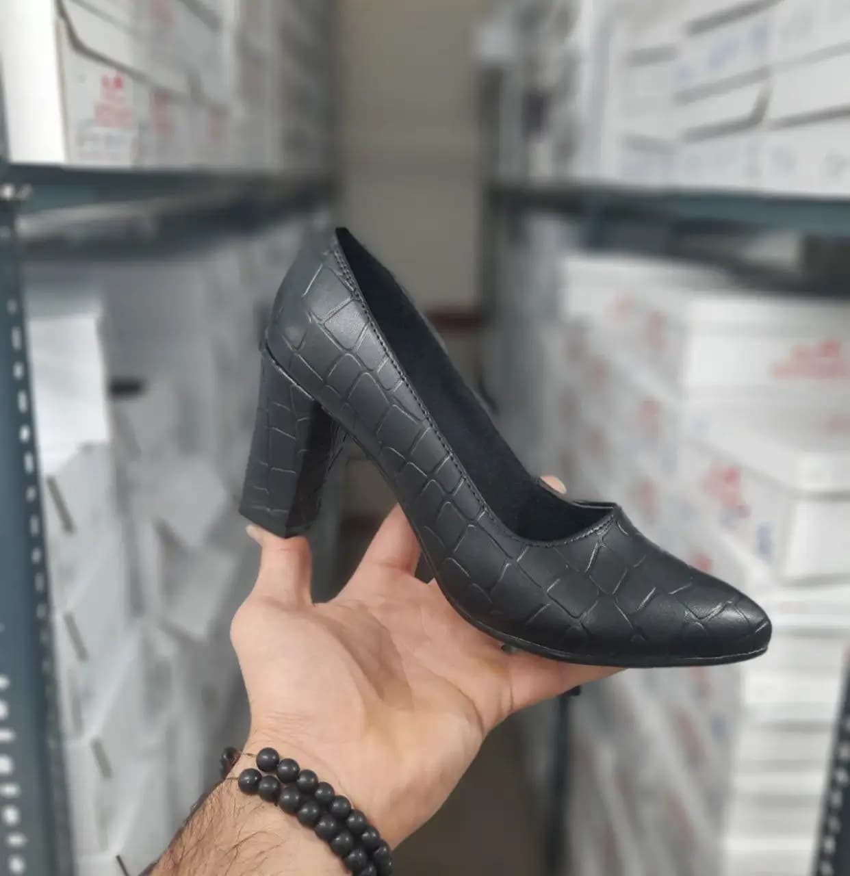 کفش پاشنه دار چرم کد 5110 — تصویر ۲