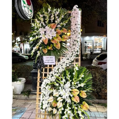تاج گل برای مسجد حاج صفر علی محله بازار تهران t376