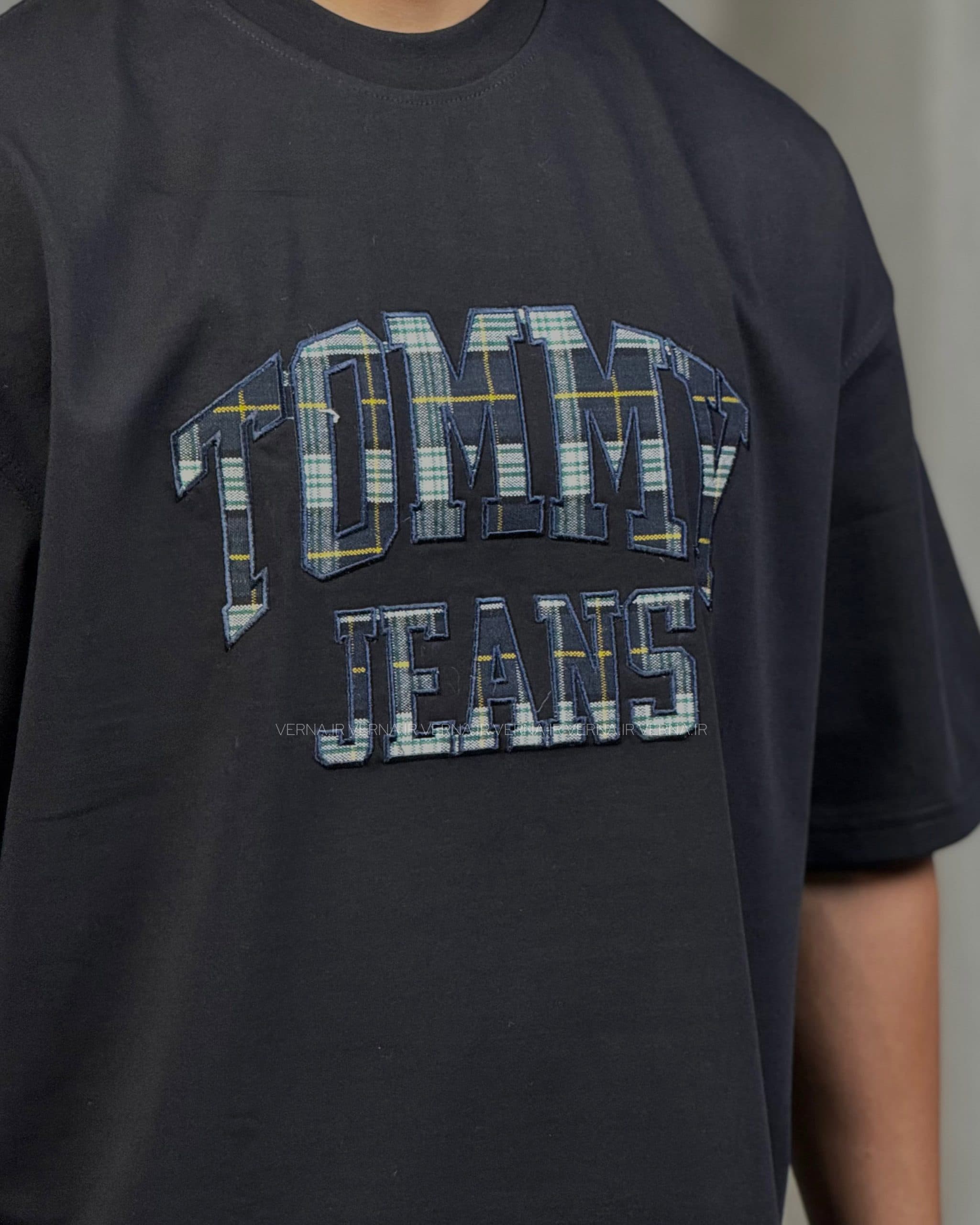 تيشرت گلدوزی TOMMY JEANS — تصویر ۲
