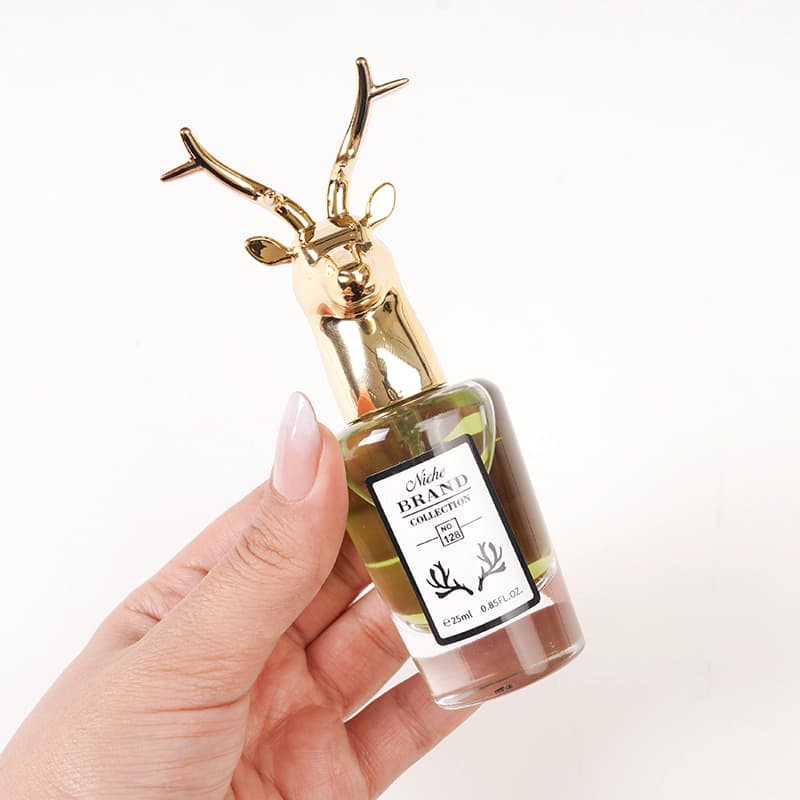 ادکلن مینیاتوری برند کالکشن کد 128 رایحه پنهالیگونز د تراژدی آف لورد جورج حجم 25 میل — تصویر ۳