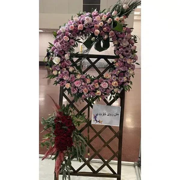 تاج گل تبریک کد 50 – فروشگاه تاج گل — تصویر ۲