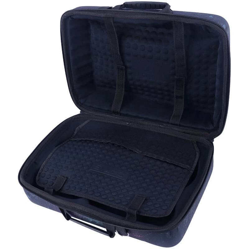 کیف کنسول بازی PS5 Slim طرح دکمه دسته بازی کد 17 — تصویر ۳