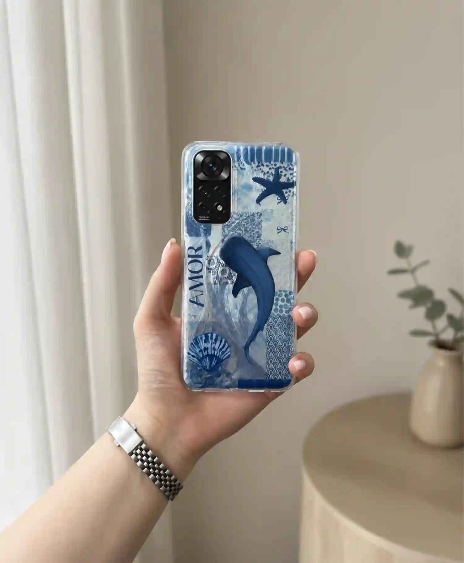 قاب هولوگرامی طرح وال Amor گوشی موبایل Redmi Note 11 — تصویر ۳