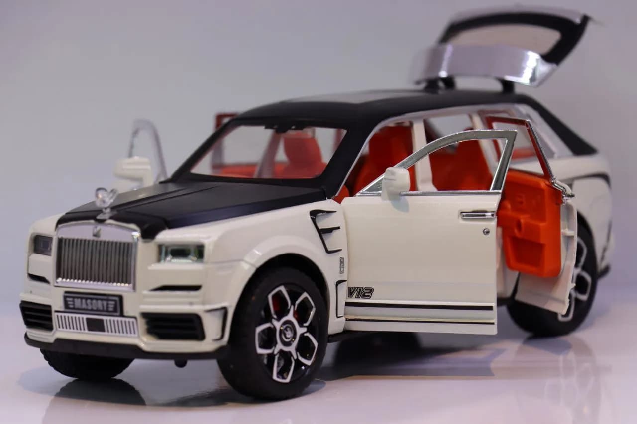 ماشین فلزی رولز رویس کالینان Mansory سفید مشکی مدل 1802 — تصویر ۷