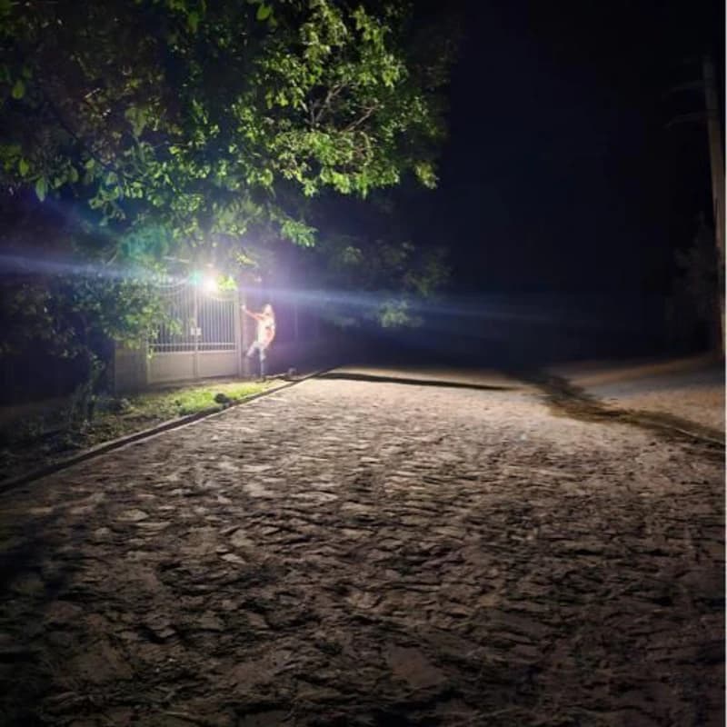 پروژکتور خورشیدی مدل solar emergency charging lamp | W8121-1 — تصویر ۶