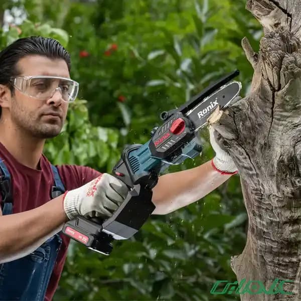 اره زنجیری شارژی ۲۰ ولت رونیکس مدل 8600 — تصویر ۵