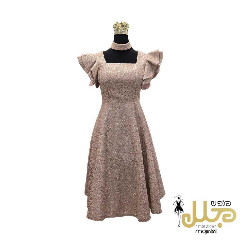 پیراهن کوتاه یقه خشتی — تصویر ۳