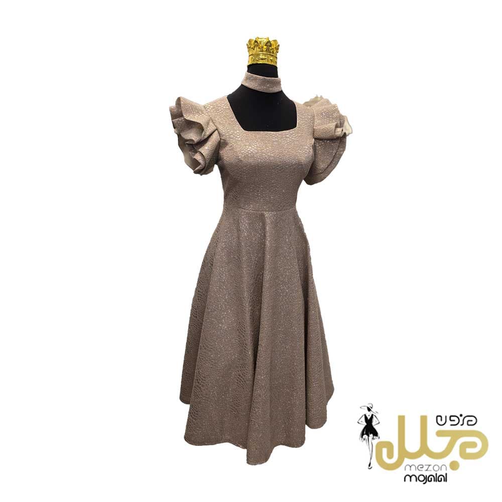 پیراهن کوتاه یقه خشتی — تصویر ۲