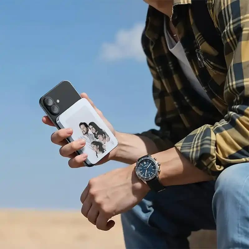 پاوربانک وایرلس 5000 مگ سیف و قاب عکس هوشمند گرین لاین Green Lion — تصویر ۴