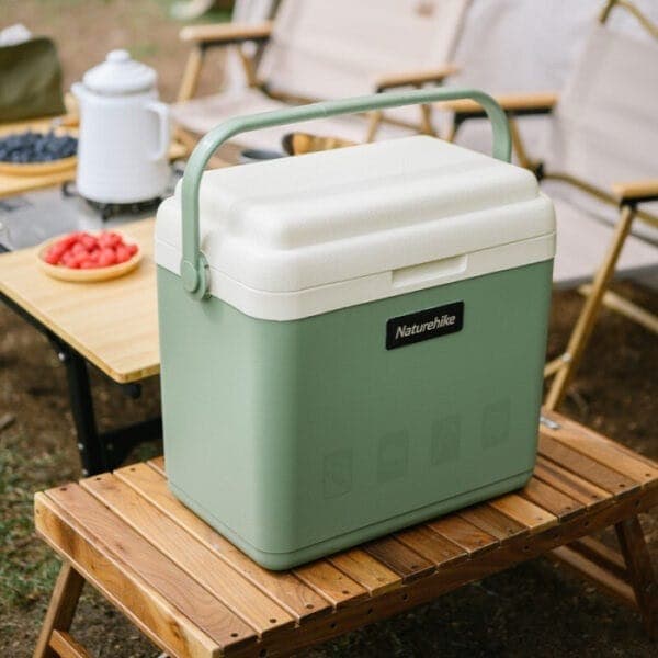 یخدان سفری نیچرهایک مدل LingDu Camping Vacuum Box 13L — تصویر ۳