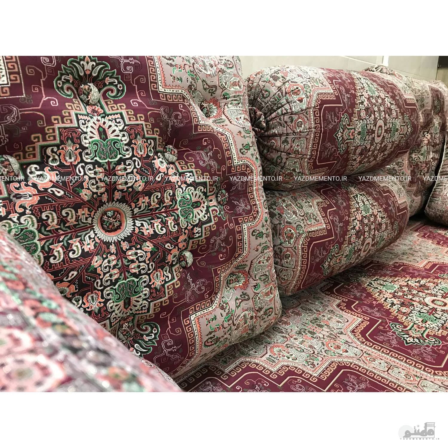 پشتی سنتی شاه نشین ترمه طرح بختیاری – ست 7 تکه زرشکی — تصویر ۲