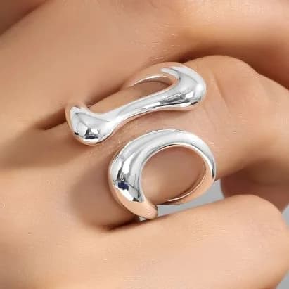 انگشتر زنانه / دخترانه فری سایز free size طرح مینیمال رنگ نقره ای مجلسی آبکاری نقره ضد حساسیت کد zmp