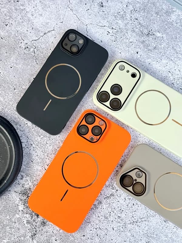 قاب Volt Case طرح مگ سیف گوشی آیفون 15 — تصویر ۲