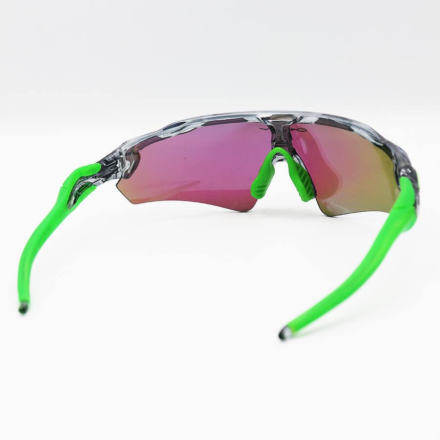 عینک ورزشی OAKLEY با فریم رنگ طوسی و سبز، 5 کاور لنز قابل تعویض و تجهیزات کامل مدل OO9275-06 — تصویر ۵