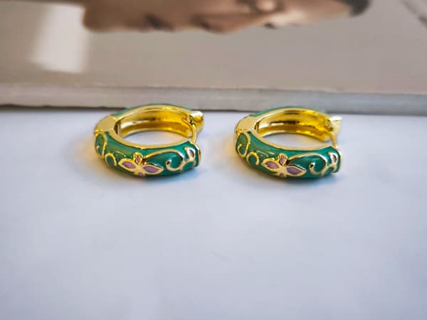 گوشواره جدید میناکاری طرح گل کد 10678 — تصویر ۴