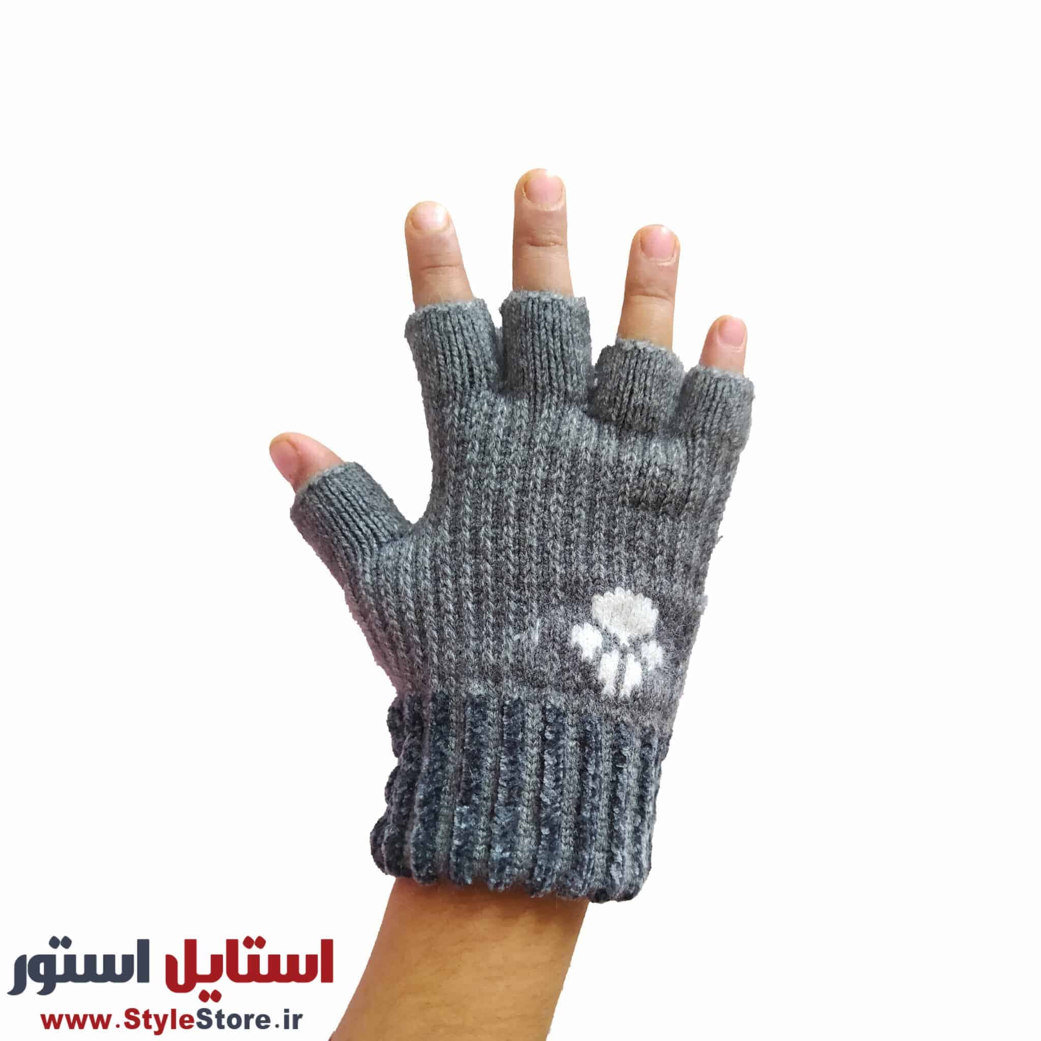 دستکش بافتنی پسرانه مدل نیم انگشتی رنگ خاکستری — تصویر ۳