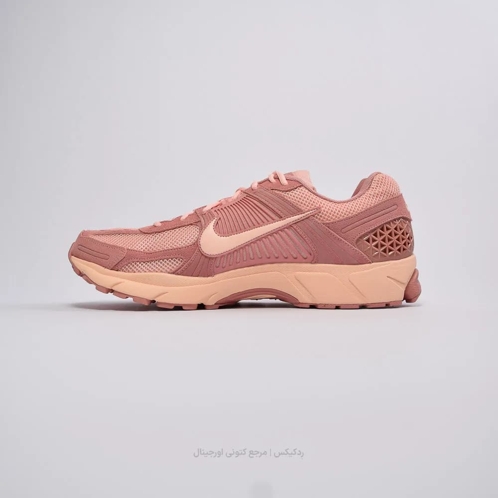 کتونی Nike مدل Zoom Vomero 5 – HF1553-600 — تصویر ۲