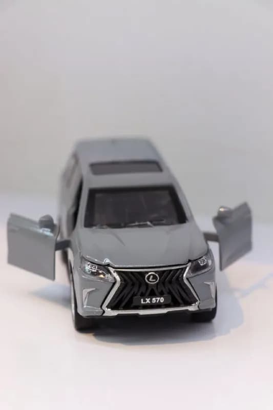 ماکت ماشین فلزی لکسوس LX570 خاکستری