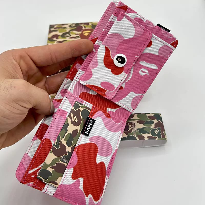 کیف پول بیپ صورتی Bape Wallet — تصویر ۲