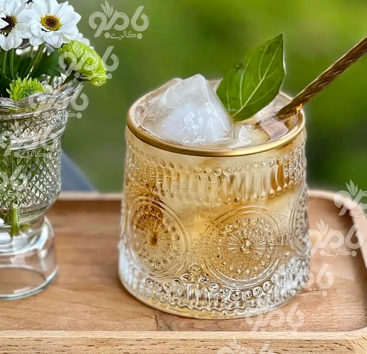نیم لیوان شیشه ای لب طلا طرح زارا — تصویر ۴